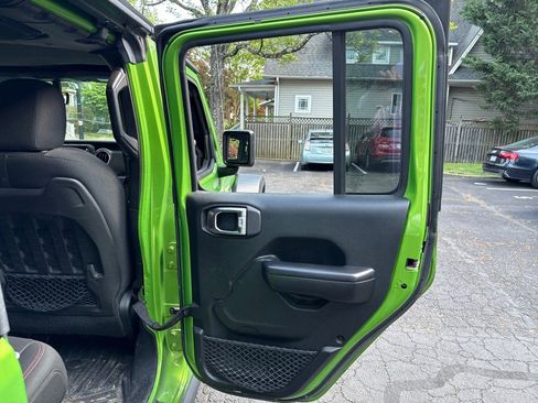 Used 2019 Jeep Wrangler Unlimited Rubicon AWD/4WD image 37