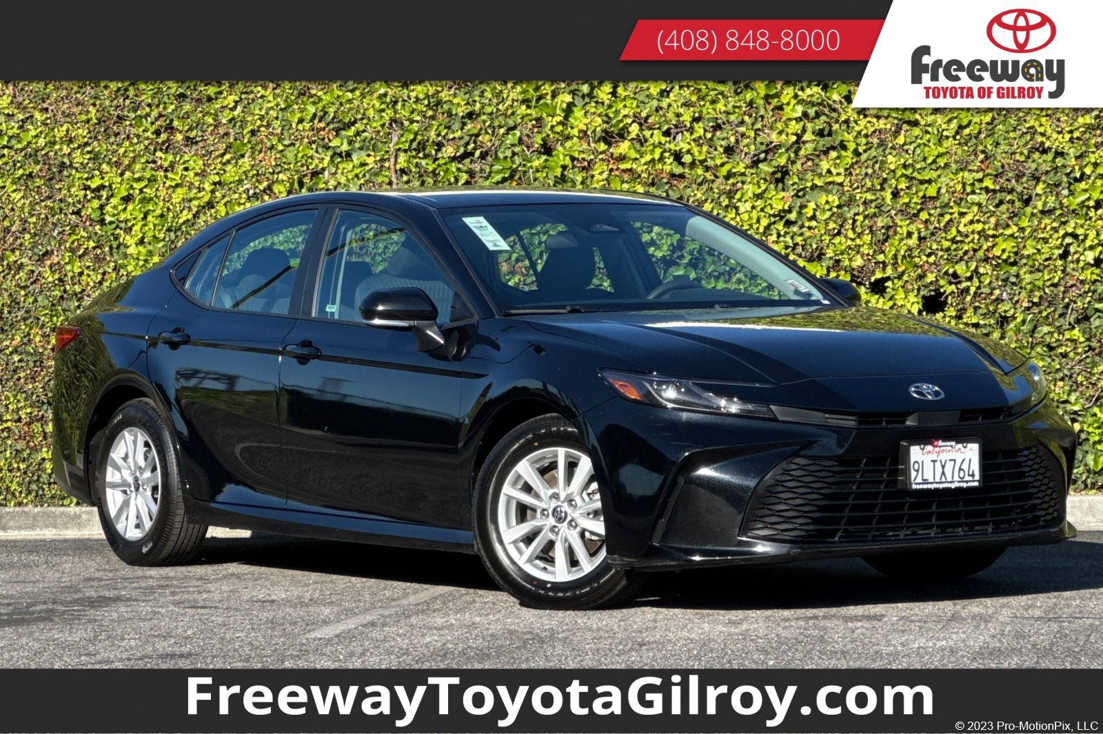 Used 2025 Toyota Camry LE FWD image 1