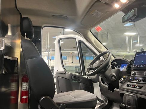 Used 2024 RAM ProMaster 3500 w/ Delivery Van Package image 24