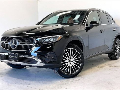 New 2026 Mercedes-Benz GLC 300 image 2