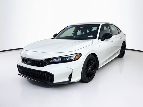 Used 2025 Honda Civic Sport image 4