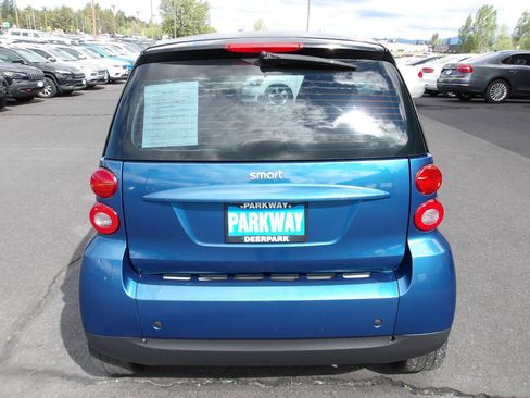 Used 2009 smart fortwo passion RWD image 4
