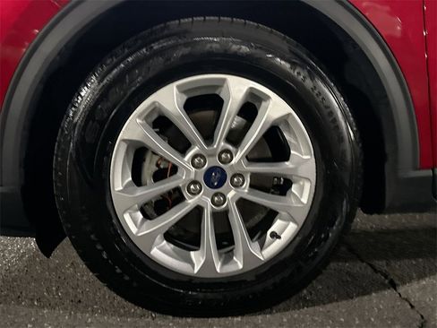 Used 2020 Ford Escape SE image 19