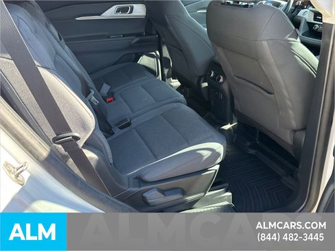 Used 2025 Ford Explorer Active image 18