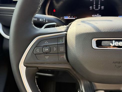 New 2025 Jeep Grand Cherokee L Altitude RWD image 22
