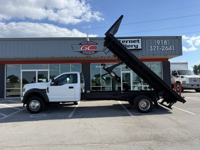 Used 2018 Ford F550 4x4 Regular Cab Super Duty image 1