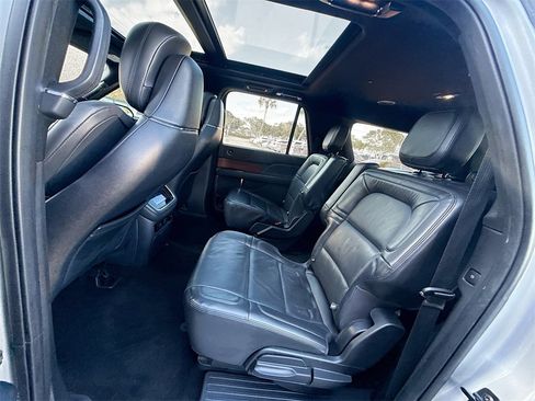 Used 2022 Lincoln Navigator L Reserve image 27