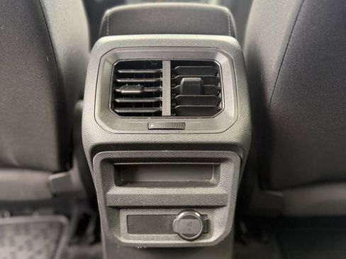 Used 2020 Volkswagen Tiguan S image 12
