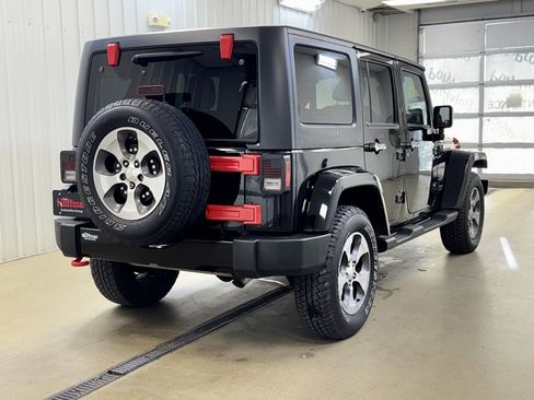 Used 2017 Jeep Wrangler Unlimited Sahara w/ Connectivity Group image 5