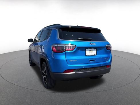 Used 2025 Jeep Compass Limited AWD/4WD image 11