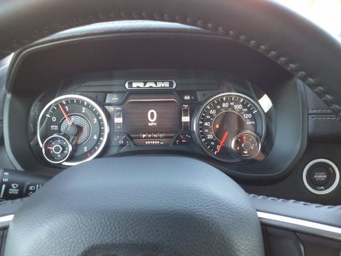 Used 2023 RAM 1500 Laramie AWD/4WD image 39