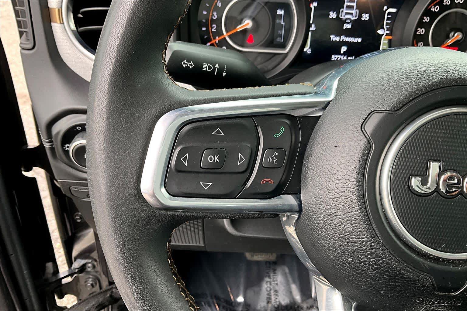 Used 2025 Jeep Wrangler Unlimited Sahara AWD/4WD image 24