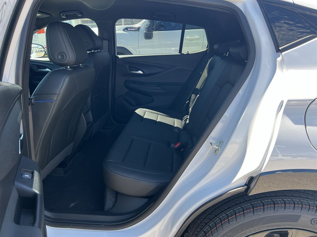New 2026 Buick Envista Sport Touring w/ Convenience I Package FWD image 20