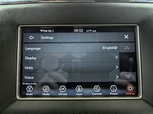Used 2018 Jeep Grand Cherokee Laredo AWD/4WD image 23