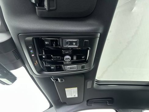 New 2026 GMC Yukon XL Elevation w/ Elevation Premium Package AWD/4WD image 20