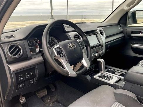 Used 2016 Toyota Tundra SR5 image 7