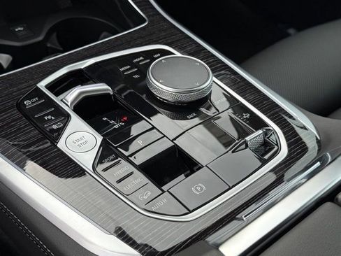 New 2026 BMW X5 xDrive50e w/ M Sport Package image 24