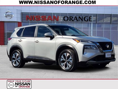 Certified 2023 Nissan Rogue SV image 1