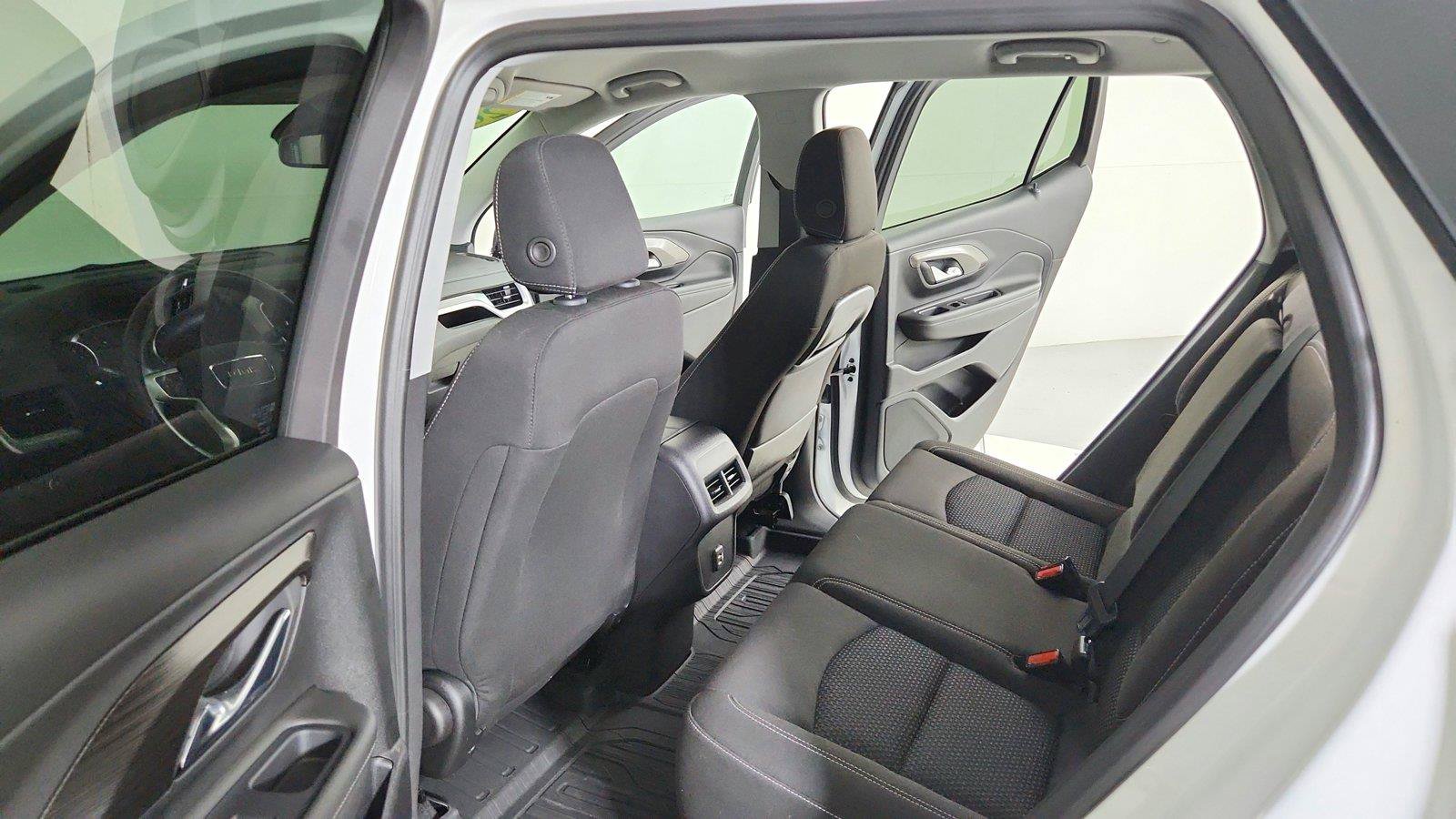 Used 2024 GMC Terrain SLE w/ LPO, Floor Liner Package AWD/4WD image 23