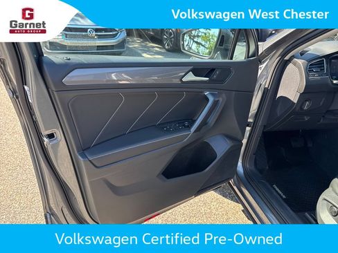 Certified 2023 Volkswagen Tiguan SE w/ Panoramic Sunroof Package AWD/4WD image 11