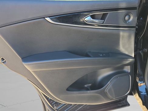 Used 2021 Lincoln Nautilus Reserve image 29