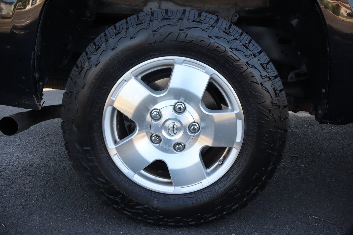 Used 2010 Toyota Tundra 2WD CrewMax w/ SR5 Pkg image 42