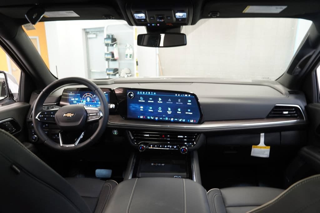 New 2025 Chevrolet Tahoe Premier w/ Sun And Tow Package AWD/4WD image 23