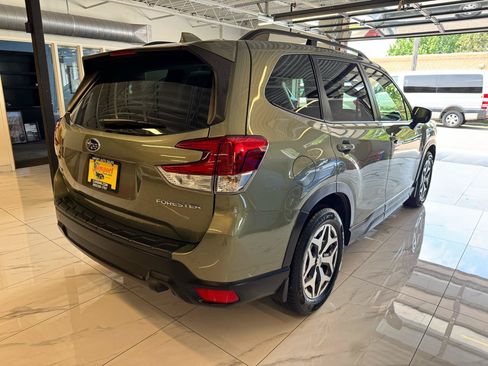 Used 2021 Subaru Forester Premium w/ Popular Package #1 AWD/4WD image 5