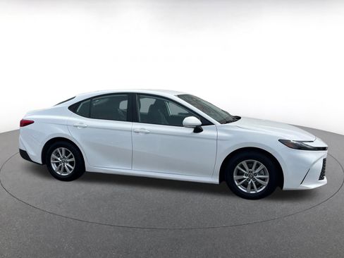 Used 2025 Toyota Camry LE FWD image 15
