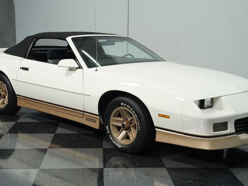 Used 1988 Chevrolet Camaro LT image 13