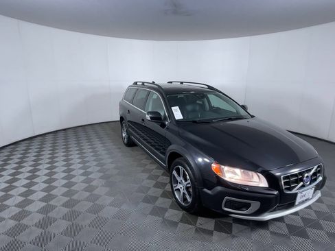 Used 2012 Volvo XC70 T6 Premier Plus image 2