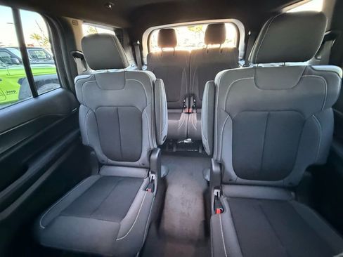 New 2026 Jeep Grand Cherokee L Laredo AWD/4WD image 23