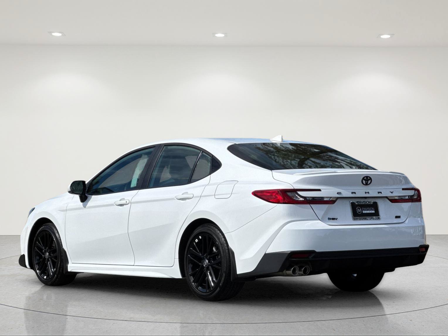 Used 2026 Toyota Camry SE w/ Multimedia Upgrade Package FWD image 4