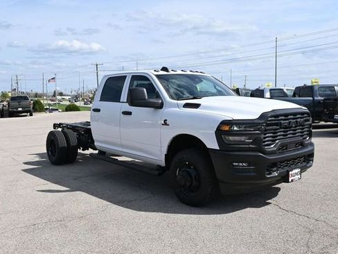 New 2026 RAM 3500 Tradesman AWD/4WD image 5