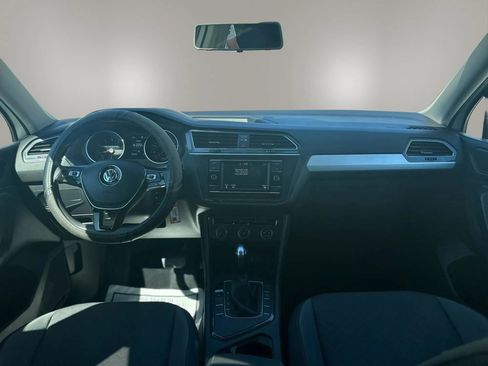 Used 2020 Volkswagen Tiguan S image 15