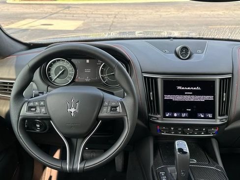 Used 2024 Maserati Levante Modena Ultima AWD/4WD image 17
