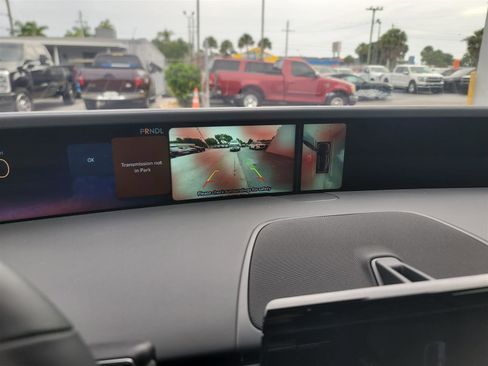 New 2025 Lincoln Nautilus Reserve image 16