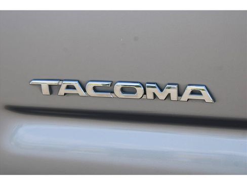 Used 2015 Toyota Tacoma 4x4 Double Cab w/ TRD Sport Package image 32