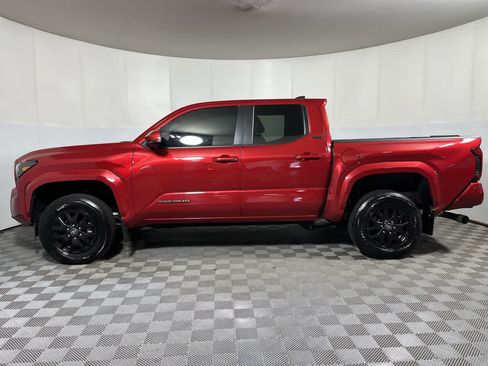 Used 2024 Toyota Tacoma SR5 AWD/4WD image 5