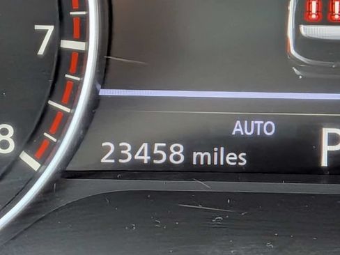 Used 2024 Nissan Pathfinder SL AWD/4WD image 29