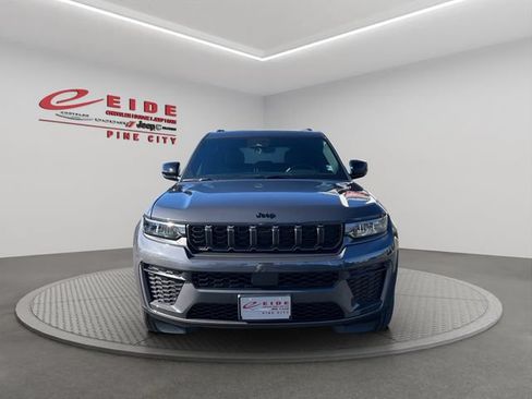 New 2026 Jeep Grand Cherokee Altitude AWD/4WD image 8
