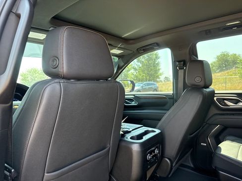 Used 2024 Chevrolet Tahoe High Country AWD/4WD image 25