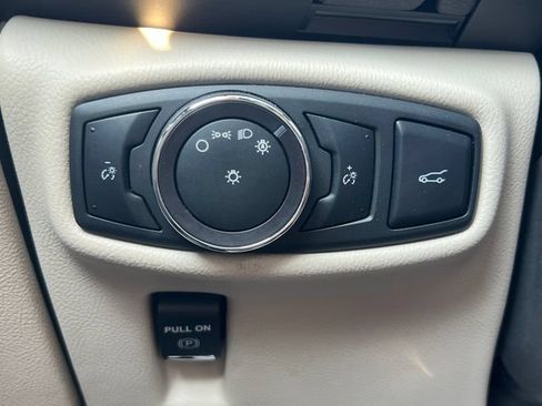 Used 2017 Lincoln MKX Reserve FWD image 32