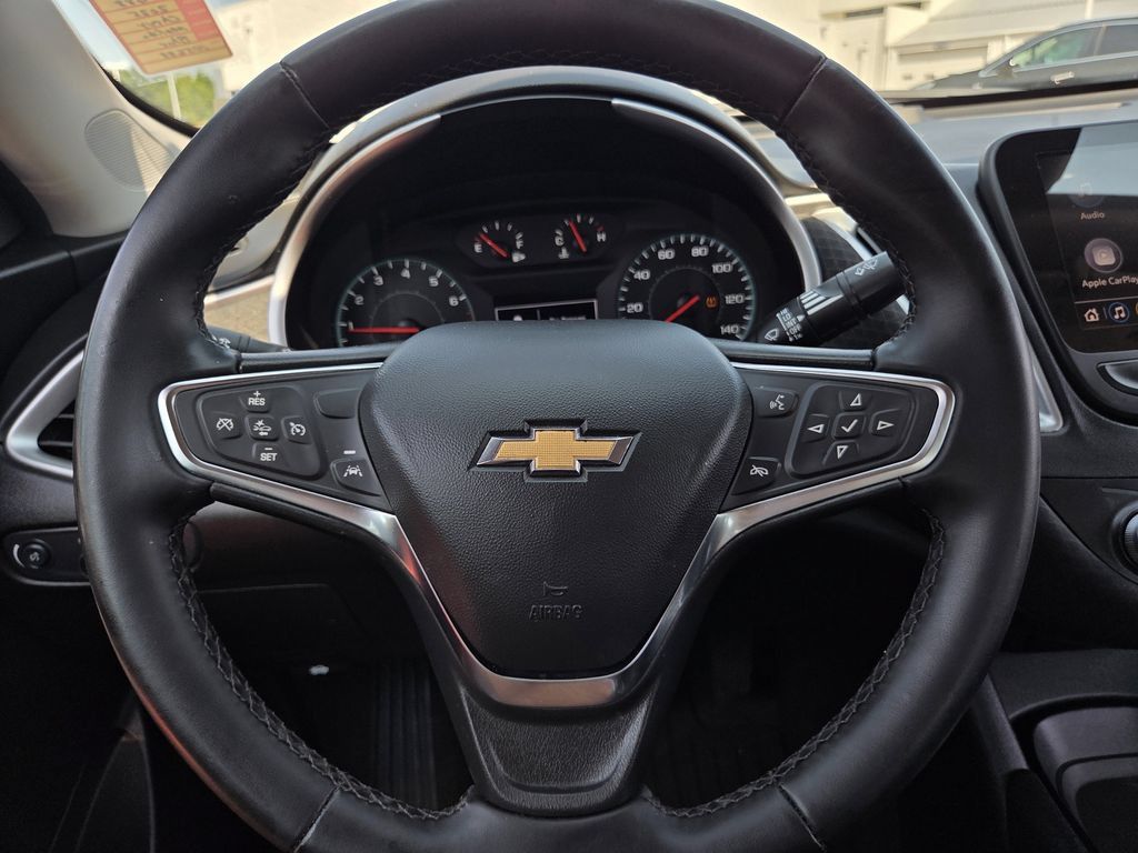 Used 2025 Chevrolet Malibu RS FWD image 22