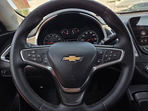 Used 2025 Chevrolet Malibu RS FWD image 22