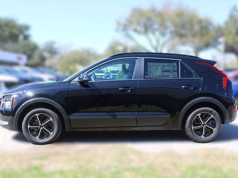 New 2026 Kia Niro EX FWD image 13