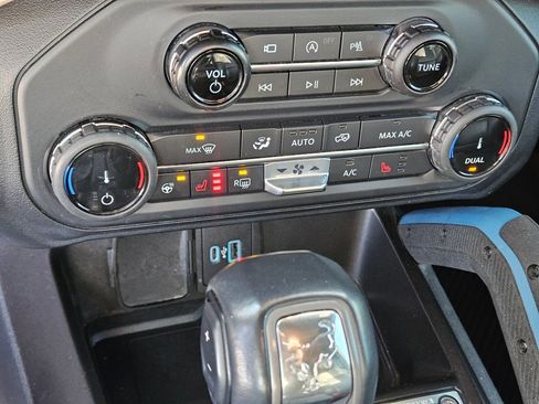 Used 2022 Ford Bronco Wildtrak image 25