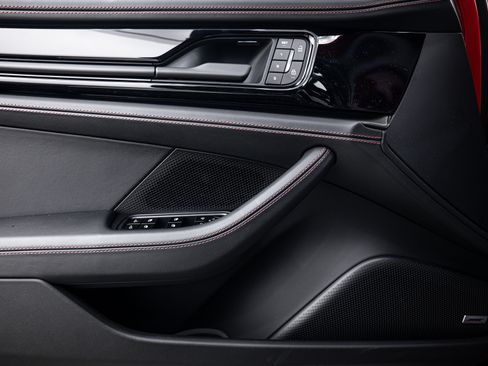 New 2026 Porsche Panamera GTS image 19