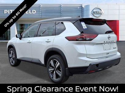 New 2025 Nissan Rogue SL w/ Tech Package