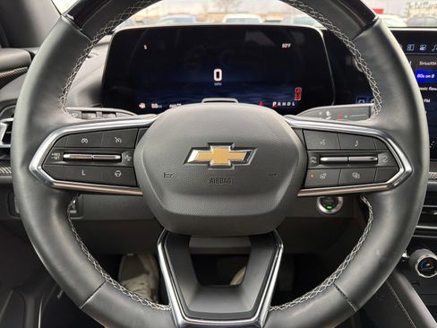 Used 2025 Chevrolet Traverse High Country image 25